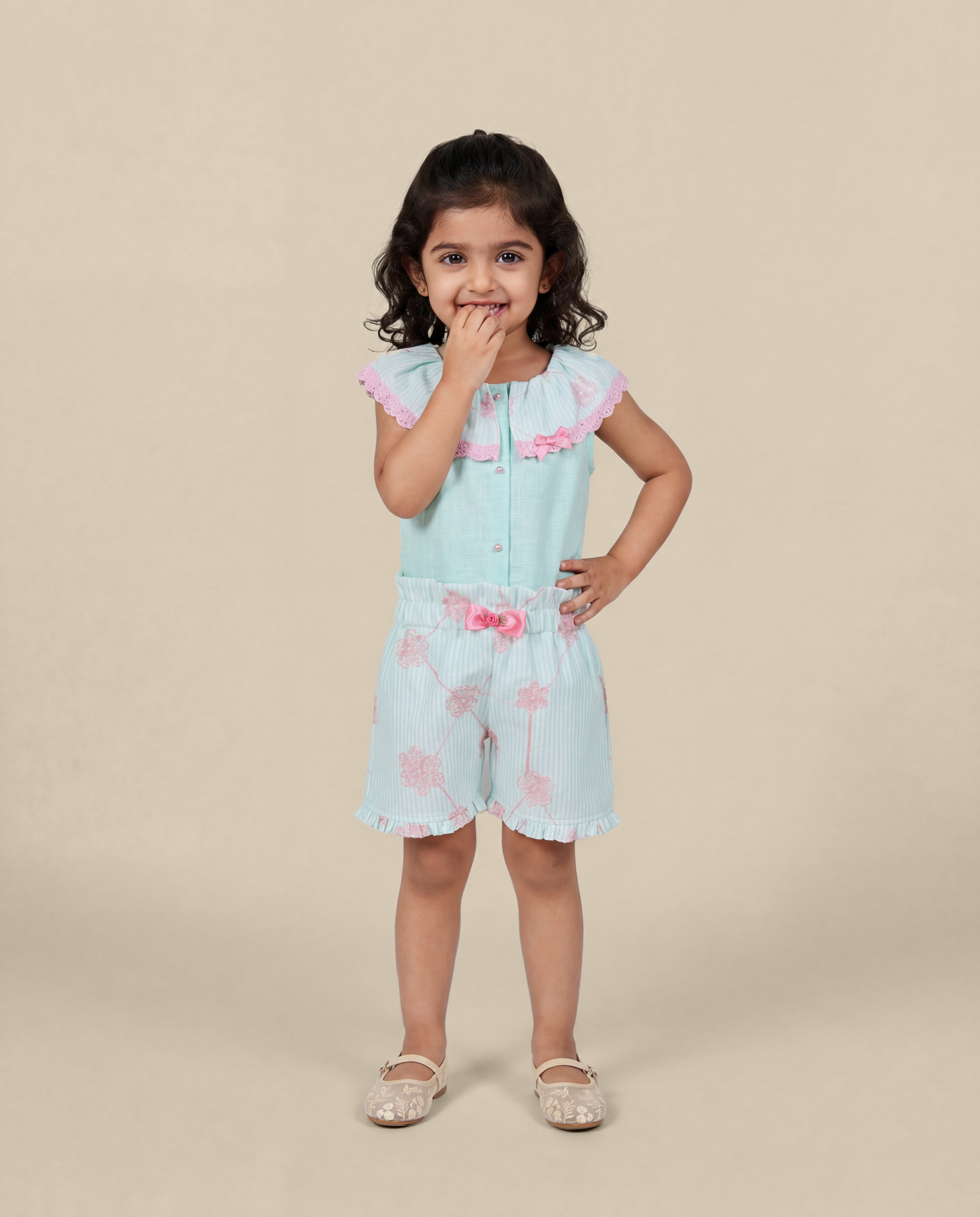 Mint green linen co-ord set with fancy lace