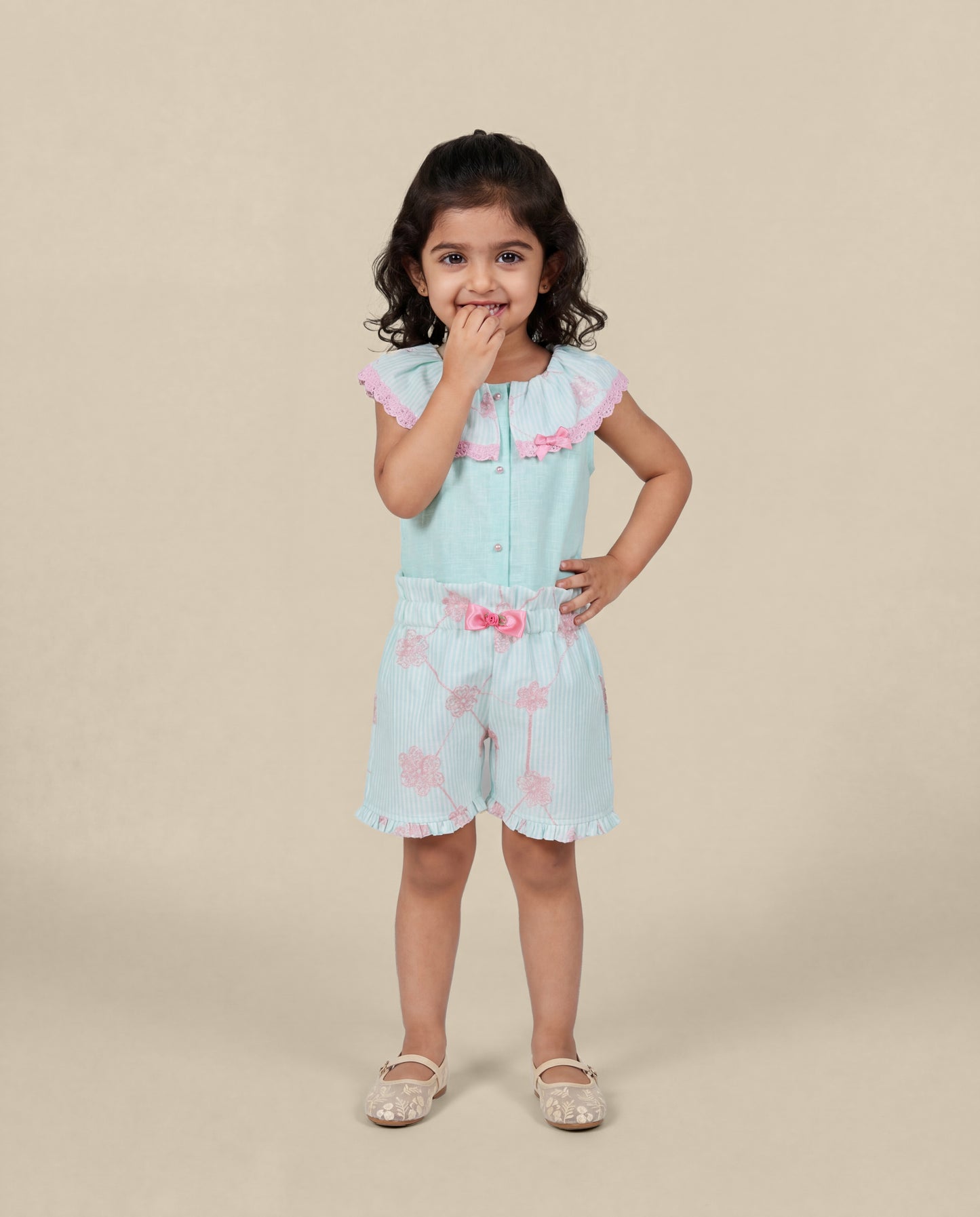 Mint green linen co-ord set with fancy lace